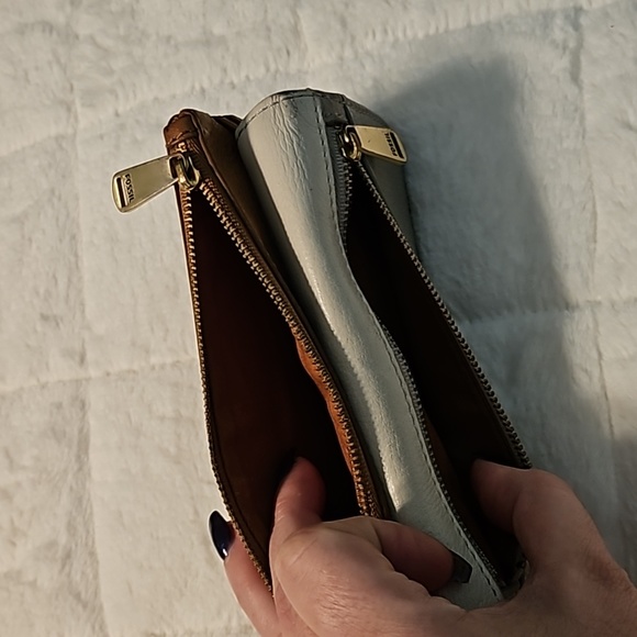 Fossil "Preston" Double Zip Leather Credit Card Wallet - Picture 5 of 5